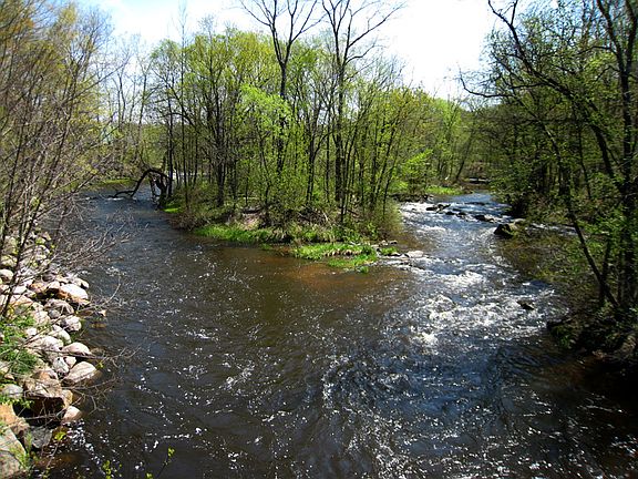 3rd image of 3652 River Isle Ct NE