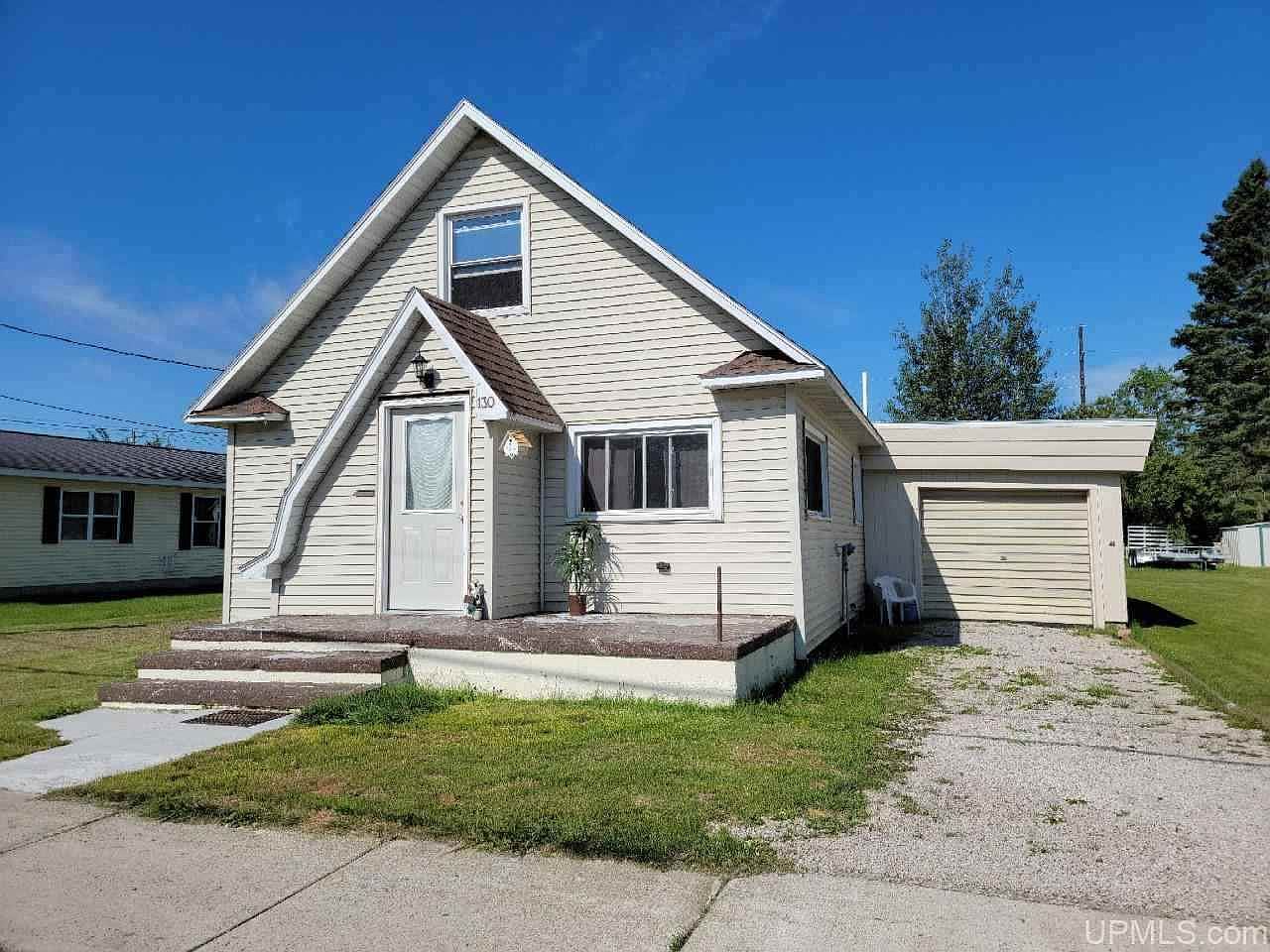 130 S 4th St, Manistique, MI 49854 Zillow