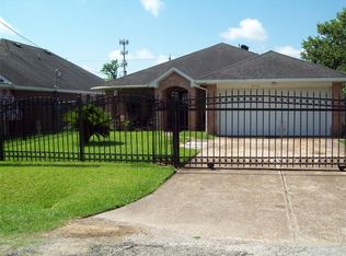 9418 Ledge St, Houston, TX 77075