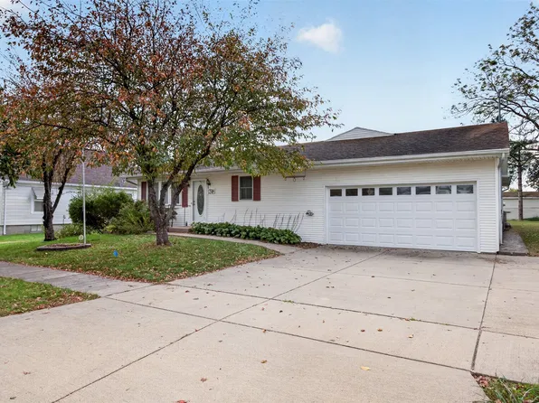 1704 Linden St, Dallas Center, IA 50063