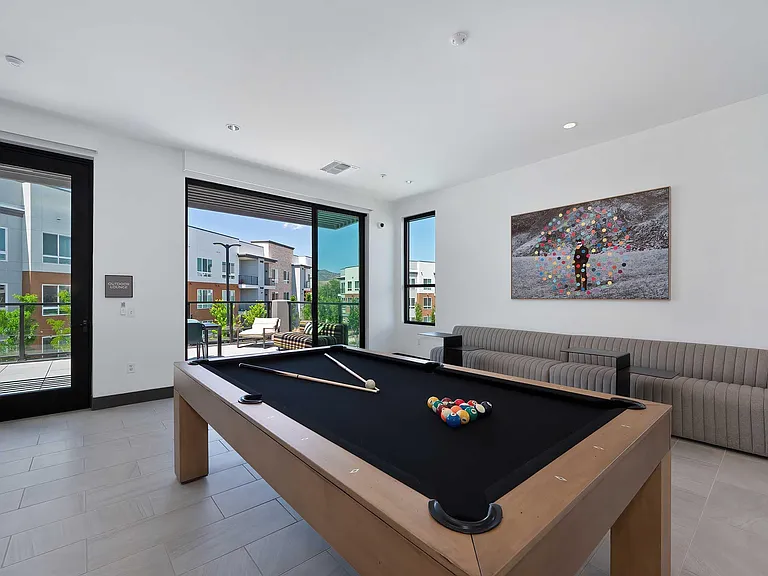 Halcyon Apartments — Photo 41
