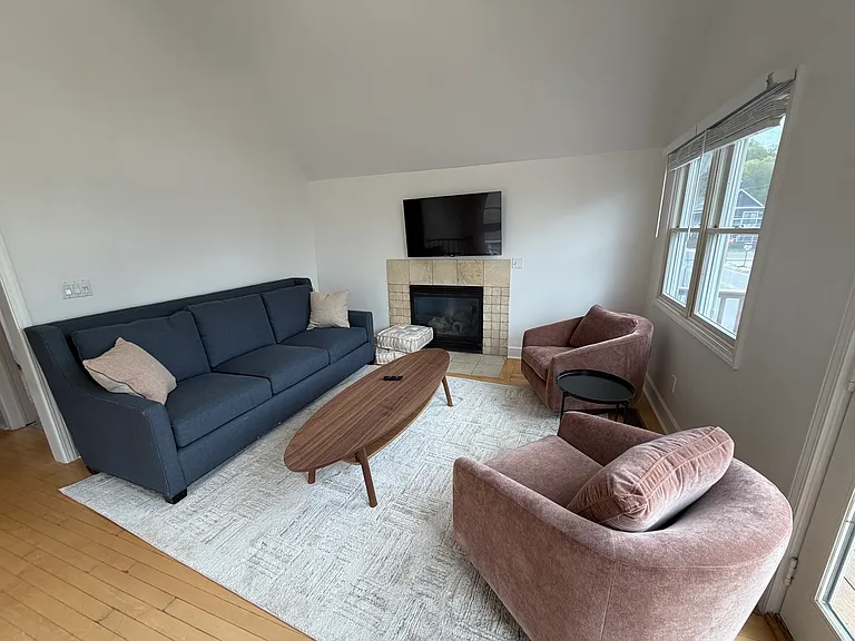 209 Park St — Photo 6
