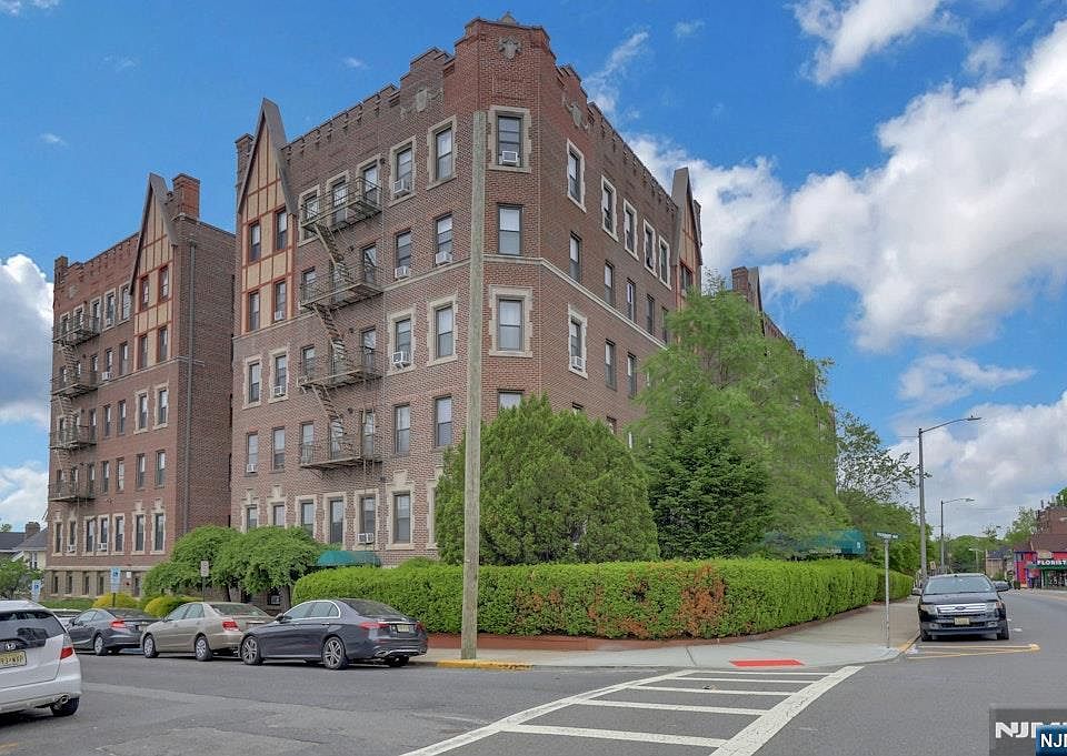 1st image of 755 Anderson Ave APT 5I