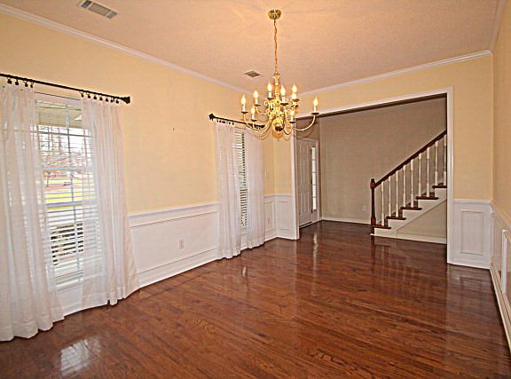 3rd image of 4545 Glastonbury Dr
