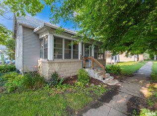 1301 Spring St, Pekin, IL 61554