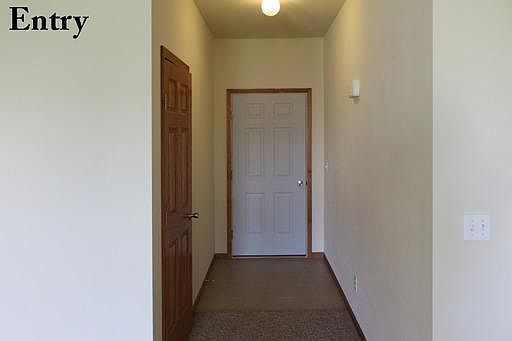 2nd image of 3058 Warwickshire Dr