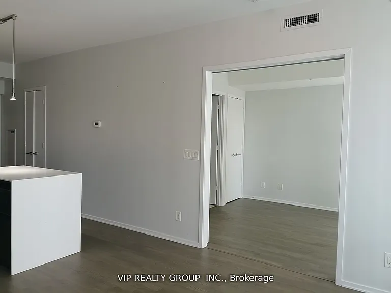 1 Bloor St E #2209 — Photo 7