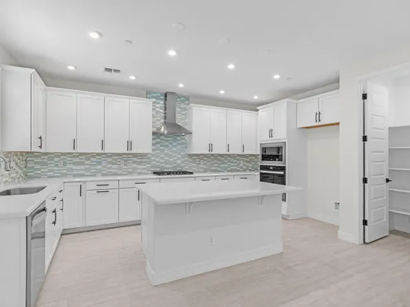 13359 W EAGLE FEATHER Road, Peoria, AZ 85383