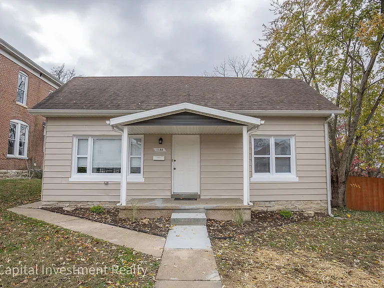 1120 E McCarty St — Photo 1
