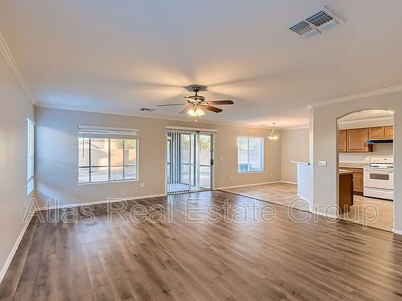 2nd image of 912 E Mayfield Cir
