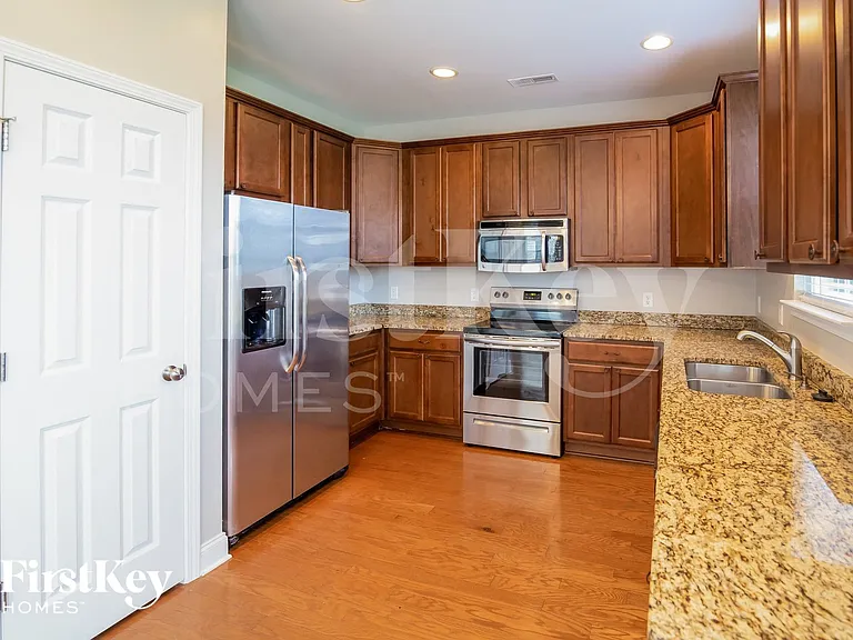 131 Woodbrook Way — Photo 6