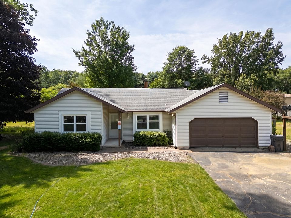 1st image of 24383 Thousand Oaks Dr