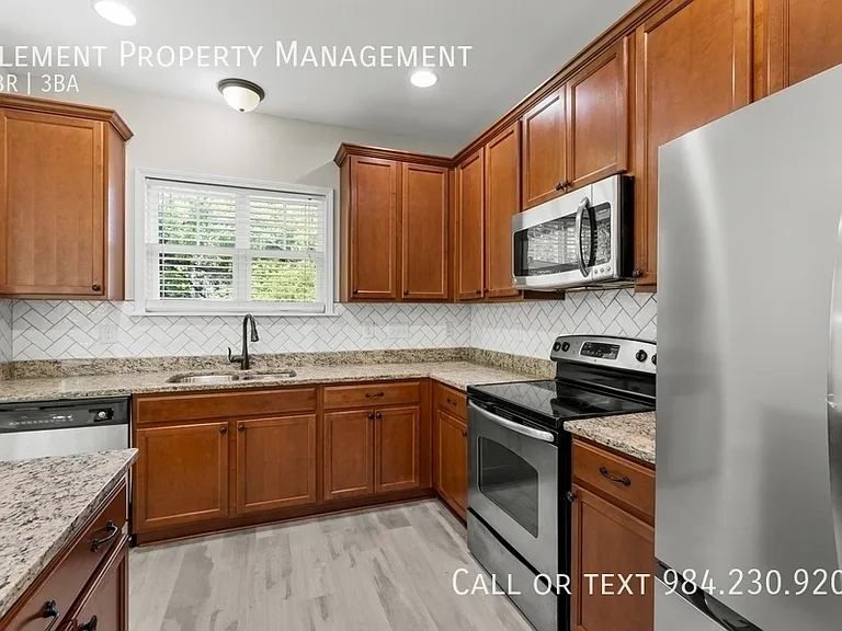 240 Quailwood Dr — Photo 16