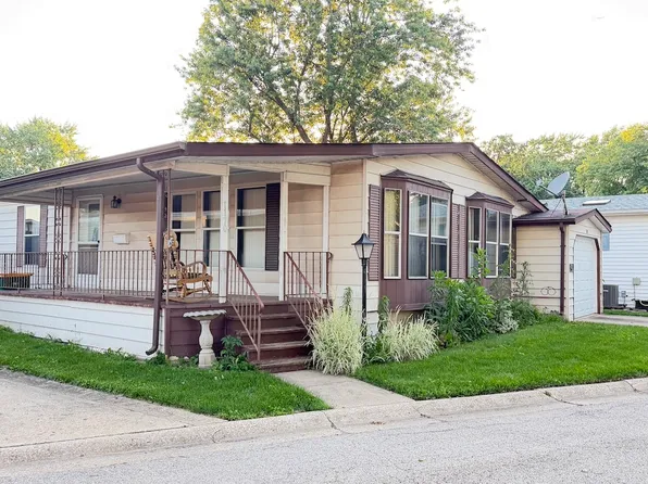 1170 Rainbow Rd, Elgin, IL 60123