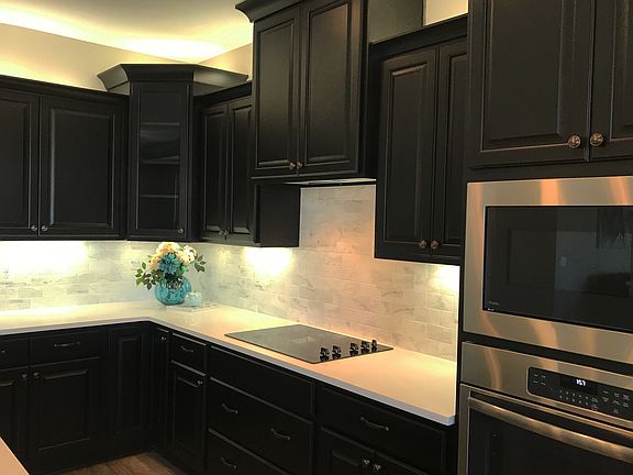 Gourmet kitchen