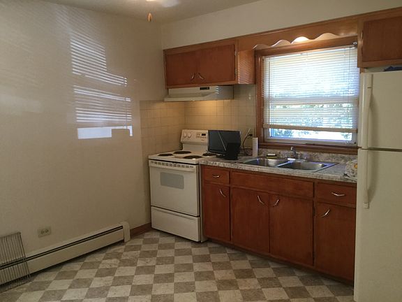 2nd image of 15024 Dorchester Ave