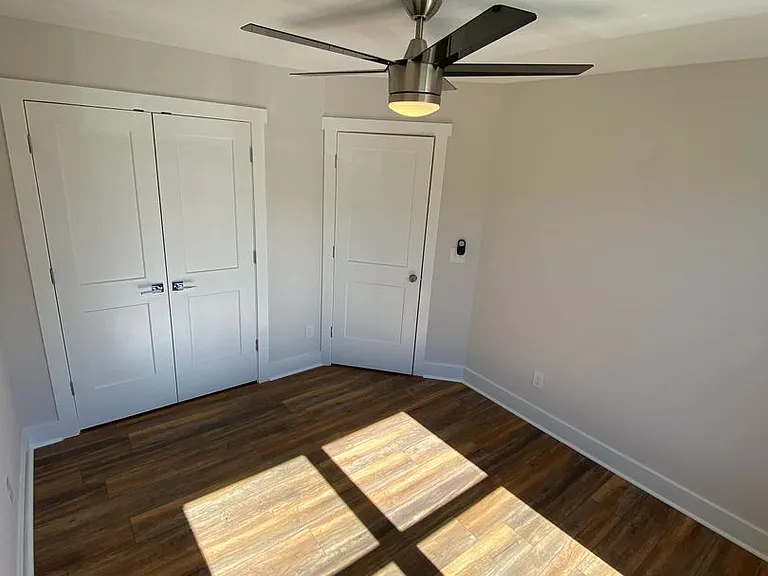 1907 Edgerton Dr — Photo 30