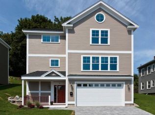 13 Cottage St, Marblehead, MA 01945