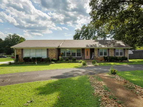 158 Duncan St, Russellville, AL 35654