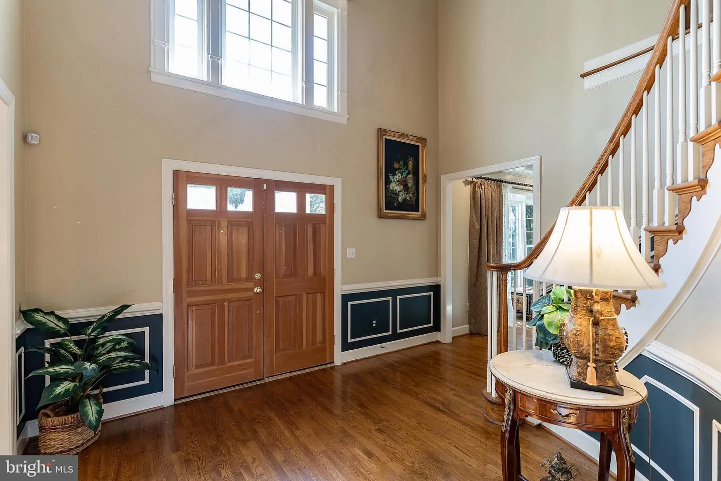 5 bed, 4.5 bath, 6124 sqft, $7,500 — Photo 3