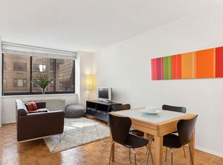 250 E 40th St APT 3D, New York, NY