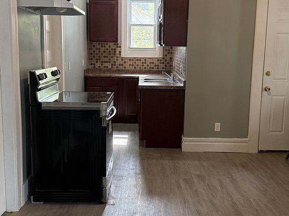 5th image of 16 Amherst St Unit 1