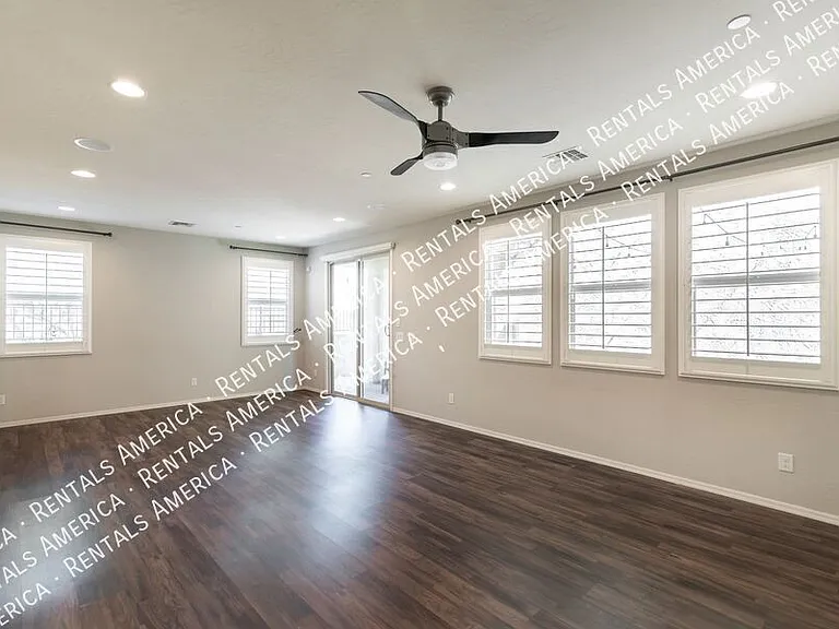 4626 E Tierra Buena Ln — Photo 6