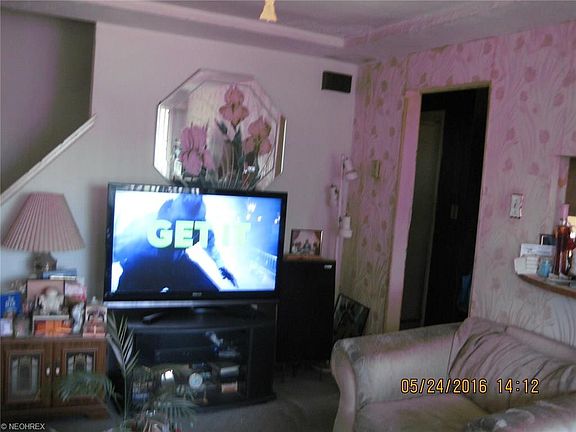 3rd image of 17529 Tarkington Ave