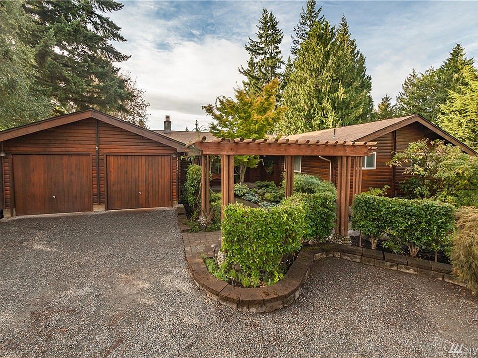 Custom Pan Abode Cedar Log Home