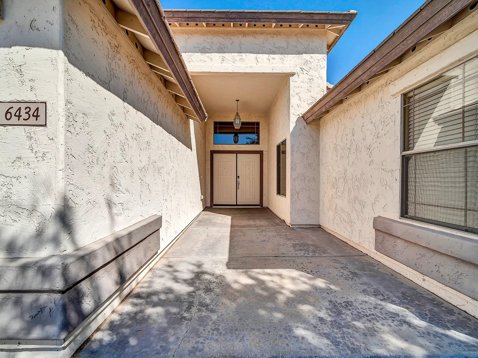 3 bed, 1967 sqft, $2,900 — Photo 3