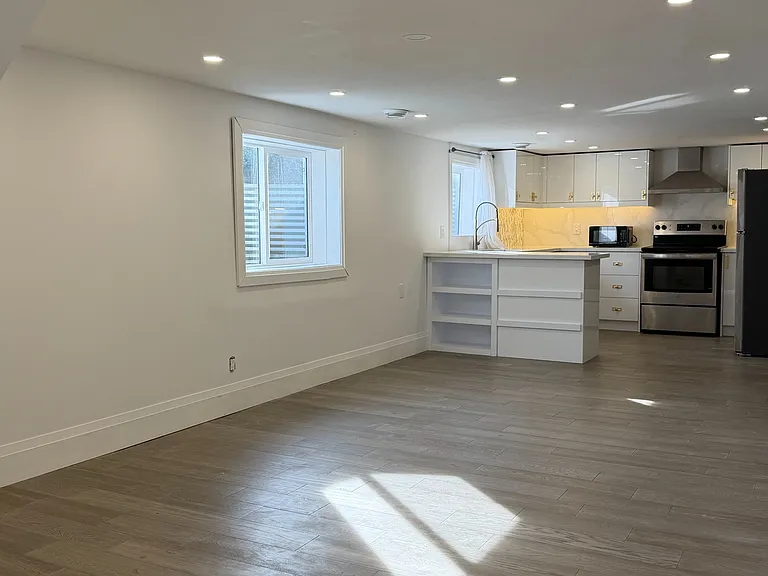 38 Child Dr N #BASEMENT — Photo 1