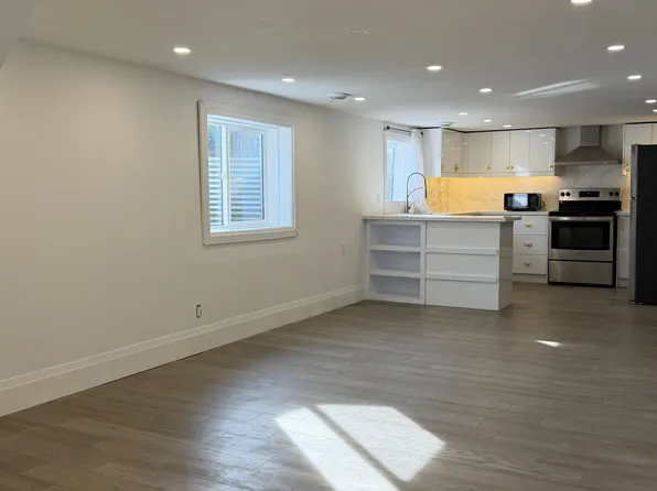 38 Child Dr N #Basement, Aurora, ON L4G 1Y5