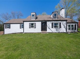 718 NE 42nd Ter, Kansas City, MO 64116