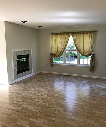 4th image of 1720 Grove Ave Unit A
