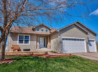 290 Waverland Ct, Waverly, MN 55390