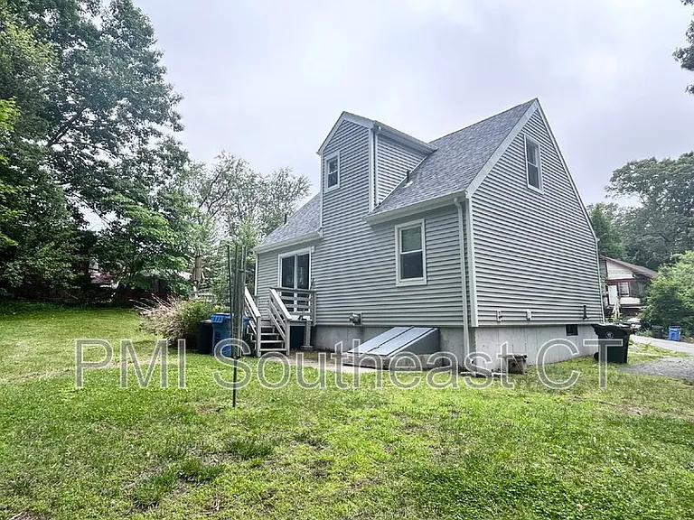 55 Hedge Ave — Photo 25