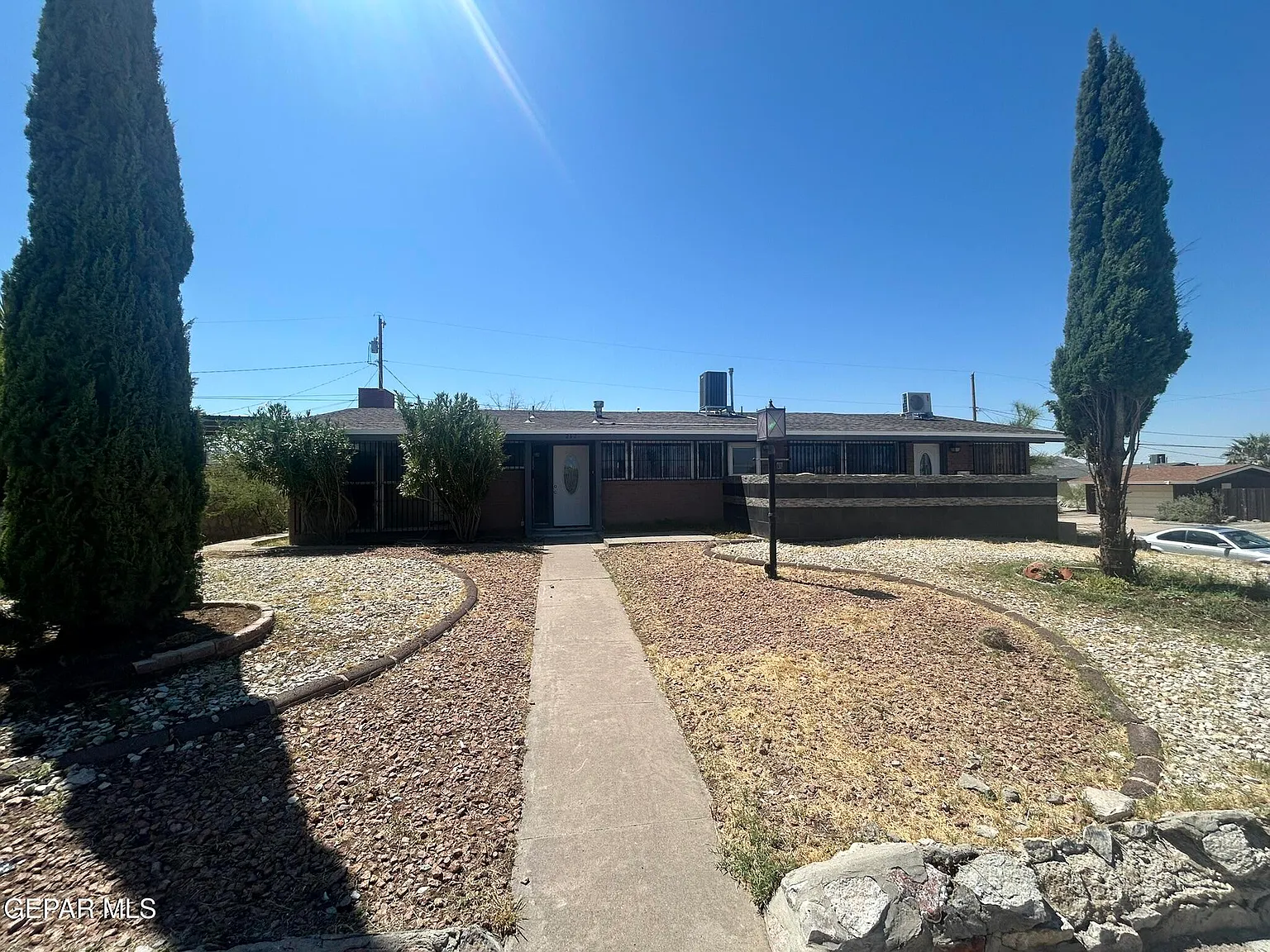 2 bed, 2.0 bath, 1421 sqft, $1,495 — Photo 2