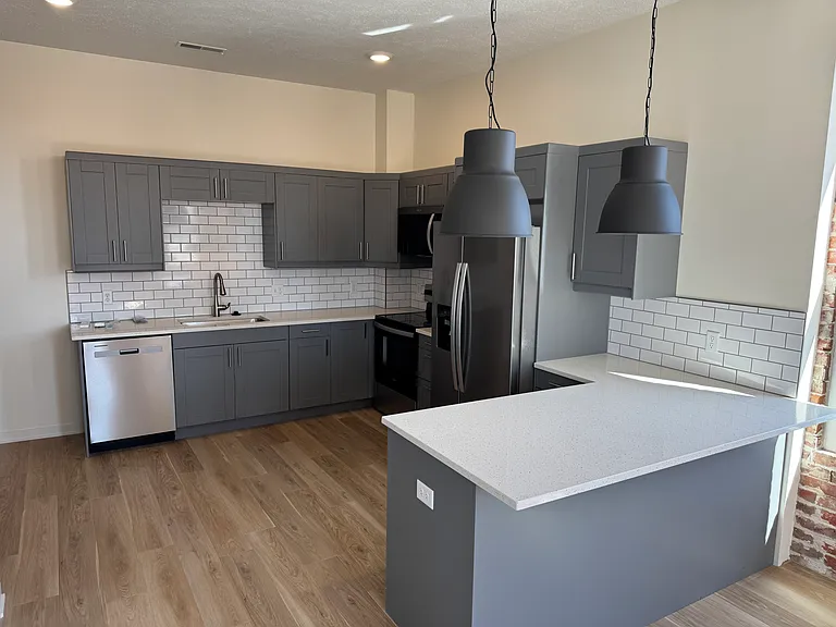 900 Central Ave #205 — Photo 10