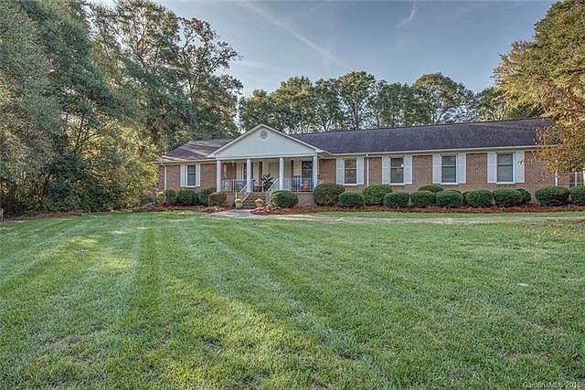 1st image of 114 Forest Hills Dr
