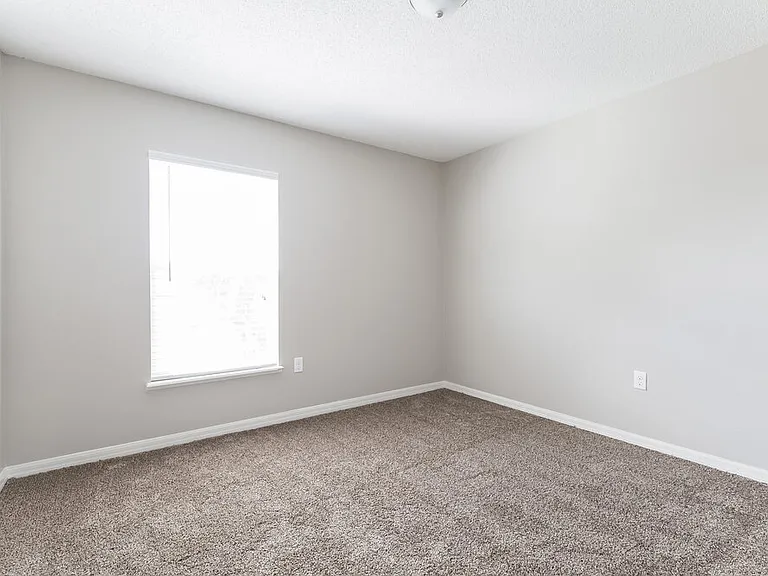 2902 Elbib Dr — Photo 11