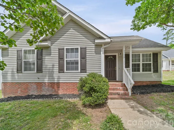 3716 Capps Hill Dr #19, Charlotte, NC 28216