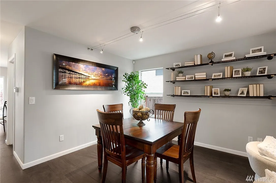 3 bed, 1868 sqft, $3,695 — Photo 4