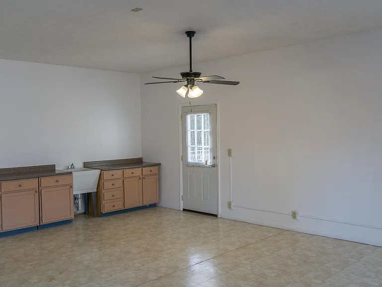 819 Monte Vista Rd — Photo 7