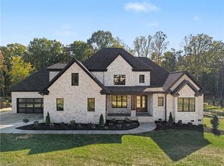7603 Pemberley Dr, Oak Ridge, NC 27310
