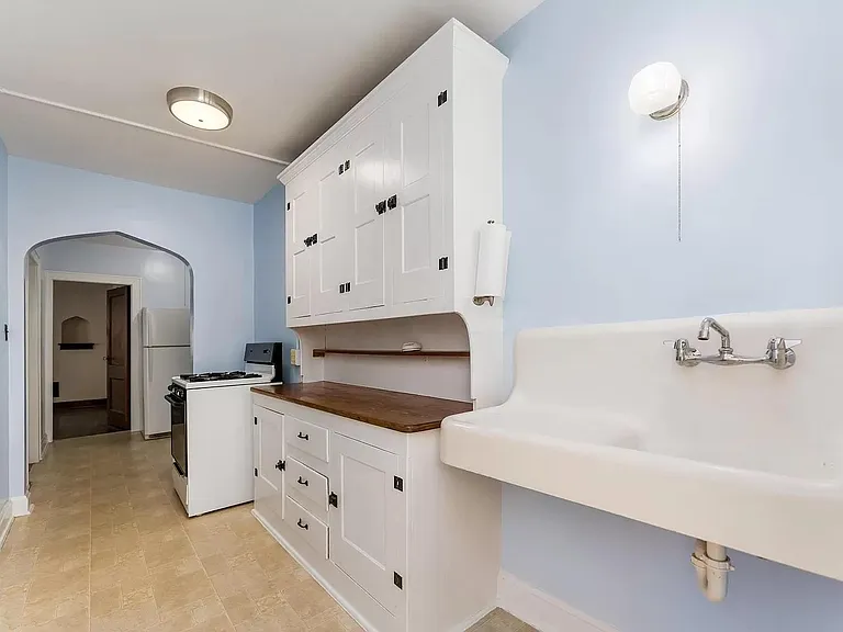 3157 Indianola Ave — Photo 4