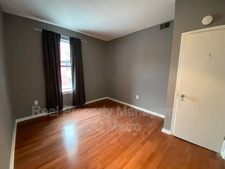 1931 17th St NW #305 — Photo 23