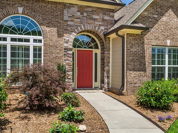 4th image of 1241 Hidden Creek Dr