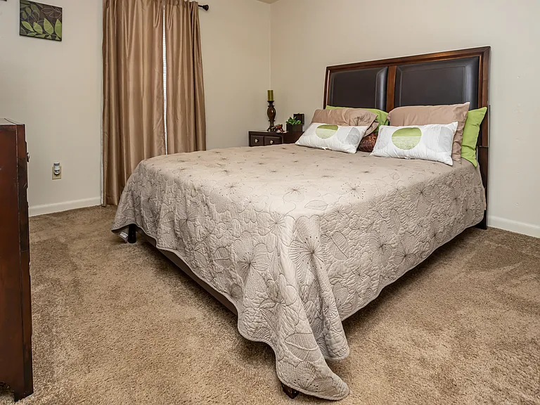 Park Place Apartments — Photo 6