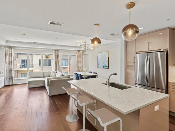 150 Henley Pl APT 405, Gardens, NJ 07086