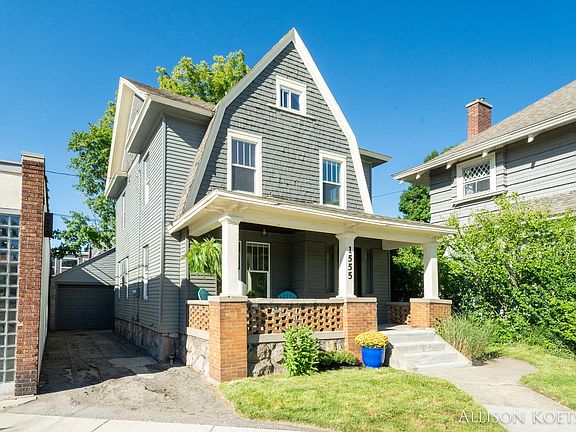 2nd image of 1555 Lake Dr SE